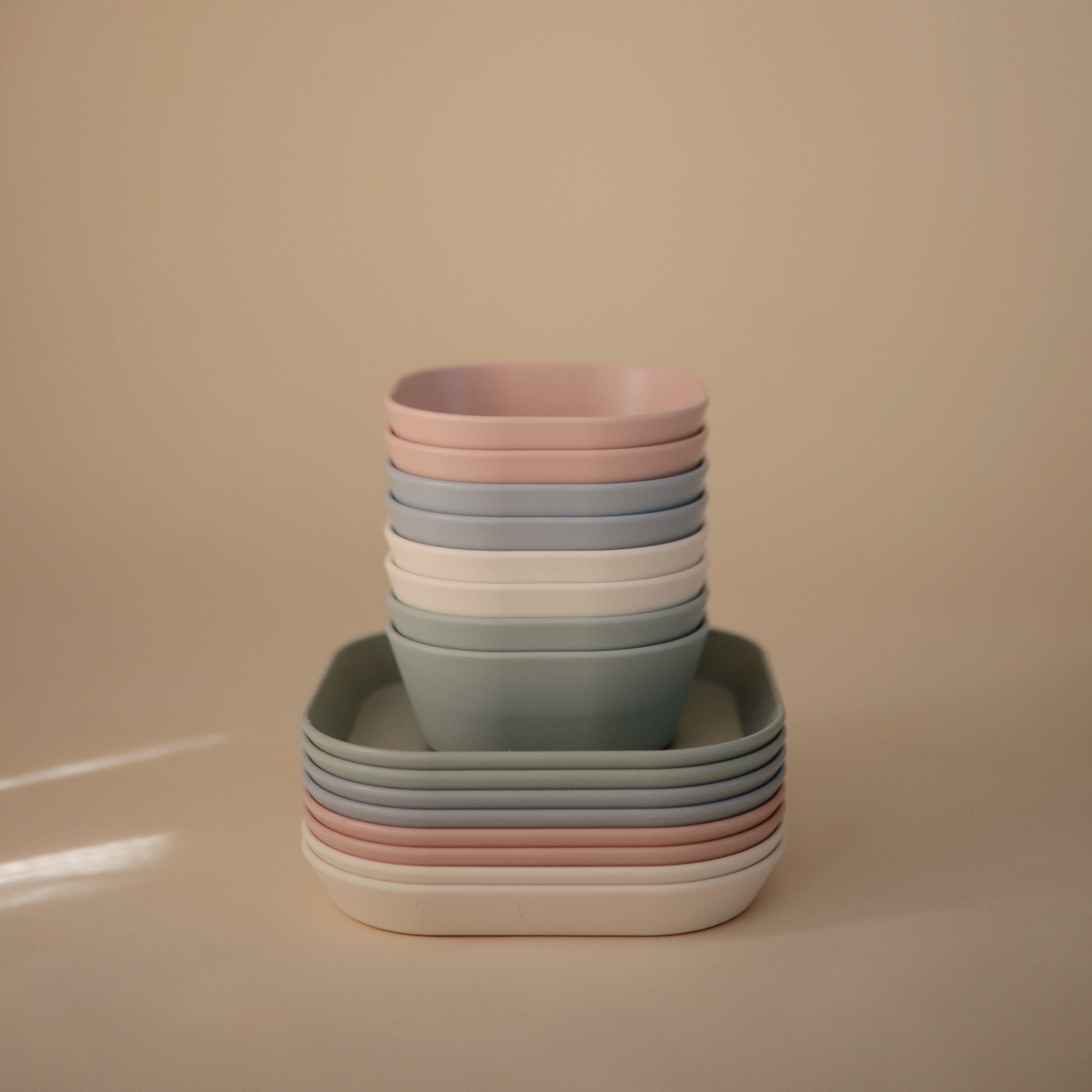 Image of Square Dinnerware Plates, Set of 2